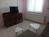 Nekretnina: Namešten stan u kući, 50m2, na prvom spratu, zaseban ulaz