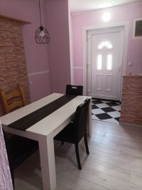 Nekretnina: Namešten stan u kući, 50m2, na prvom spratu, zaseban ulaz