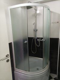 Nekretnina: Namešten stan u kući, 50m2, na prvom spratu, zaseban ulaz