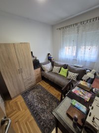 Nekretnina: Zemun, Cara Dušana -71m2 |3 spavaće sobe| 2 kupatila| terasa| lift| video-nadzor|