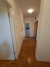 Nekretnina: Crveni Krst, parking mesto, useljiv ID#25131