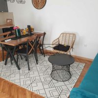 Nekretnina: Renoviran dvoiposoban stan-centar ID#7221