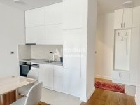 Nekretnina: The One, izdavanje, nov, lux 3.0, namešten, garaža ID#9520