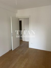 Nekretnina: nov,moze kredit,lux,kao dva zasebna stana ID#5710