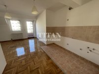 Nekretnina: hitno nov stan cena dogovor ID#5709