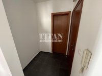 Nekretnina: hitno nov stan cena dogovor ID#5709