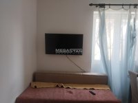 Nekretnina: Kanarevo brdo, renoviran, namešten