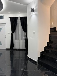 Nekretnina: Vukov spomenik-Sinđelićeva, lux, prazan