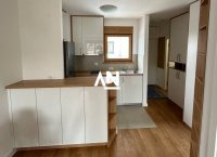 Nekretnina: Zemun, Zelena Avenija, Tošin Bunar, 47m2 ID#37156
