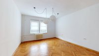 Nekretnina: Renoviran trosoban stan na Keju-Novi Sad