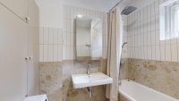 Nekretnina: Renoviran trosoban stan na Keju-Novi Sad