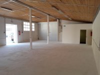Nekretnina: Izdajem magacin u Rakovici od 140m2