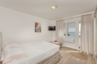 Nekretnina: Izdajem sobu Herceg Novi-Savina