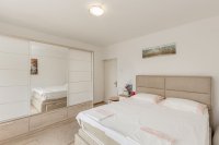 Nekretnina: Izdajem sobu Herceg Novi-Savina
