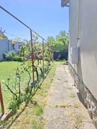 Nekretnina: Inđija, Kralja Petra I, spratna kuća, 83ara plac ID#10530