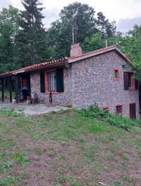 Nekretnina: Prodajem kamenu kucu