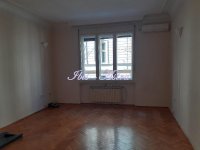 Nekretnina: Salonski stan za izdavanje centar ID#615455