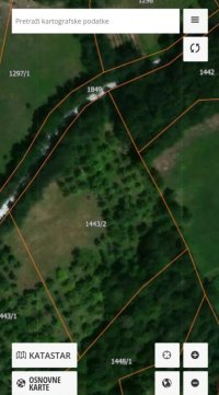 Nekretnina: Dva placa na prodaju