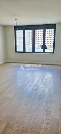 Nekretnina: Airport Garden, izdavanje, 3.0, nov, prazan, parking ID#10575