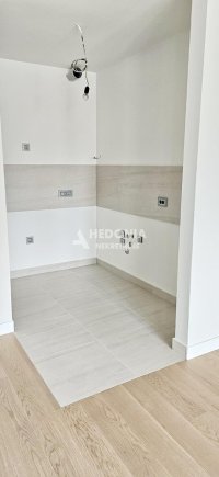 Nekretnina: Airport Garden, izdavanje, 3.0, nov, prazan, parking ID#10575