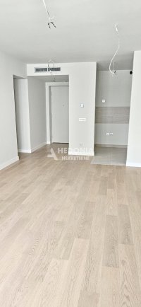 Nekretnina: Airport Garden, izdavanje 3.0 nov, prazan, parking ID#10574