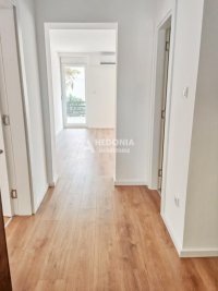 Nekretnina: Sremčica, nov, 4.0, prazan, svetao stan ID#10586