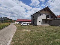 Nekretnina: Na prodaju kuća i poslovni prostor u Klupcima Loznica