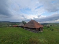 Nekretnina: Na prodaju plac 40 ari sa starom Chalet kucom na Zlatiboru