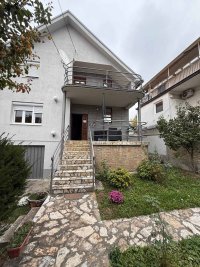 Nekretnina: Beograd; Resnik, porodična kuća
