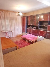 Nekretnina: Ruma, kuća 300m2, plac 5,5ari ID#10657