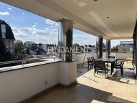 Nekretnina: Dedinje Lux 166m2+86m2 terasa, dve garaže, kompletno namešten i opremljen ID#1