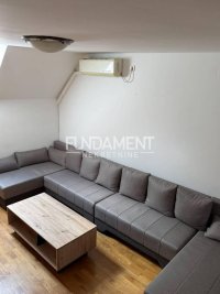 Nekretnina: 2.0 Centar 58m2+terasa, duplex, 2mč, kompletno namešten ID#1532