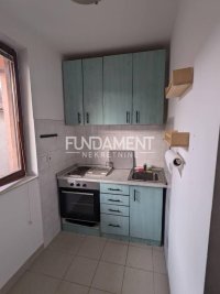 Nekretnina: 2.0 Centar 58m2+terasa, duplex, 2mč, kompletno namešten ID#1532