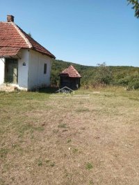 Nekretnina: Lučani, selo Rti, 30m2, plus 3 ha polj.zemljišta ID#1676