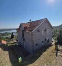 Nekretnina: Kuća KU239