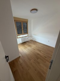 Nekretnina: Nov,četvorosoban stan kod crkve SV.Luka ID#2485