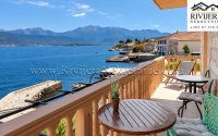 Nekretnina: Na prodaju kuca na prvoj liniji do mora Krasici Tivat