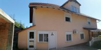 Nekretnina: NA PRODAJU UKNJIŽENA KUĆA SA 8 APARTMANA – JAZAK, OPŠTINA IRIG
